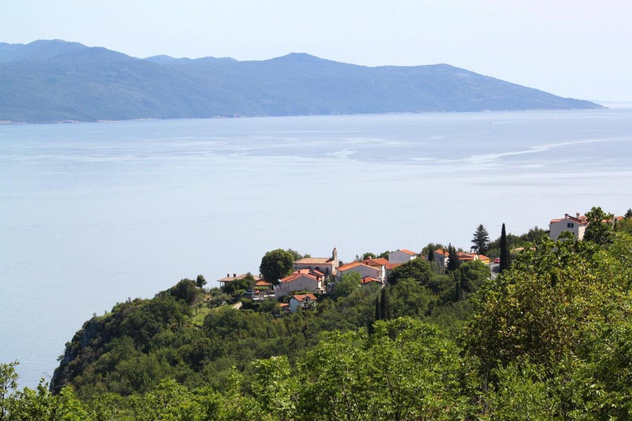 Apartments With A Parking Space Kraj, Opatija - 7794 Kraj  Exterior foto